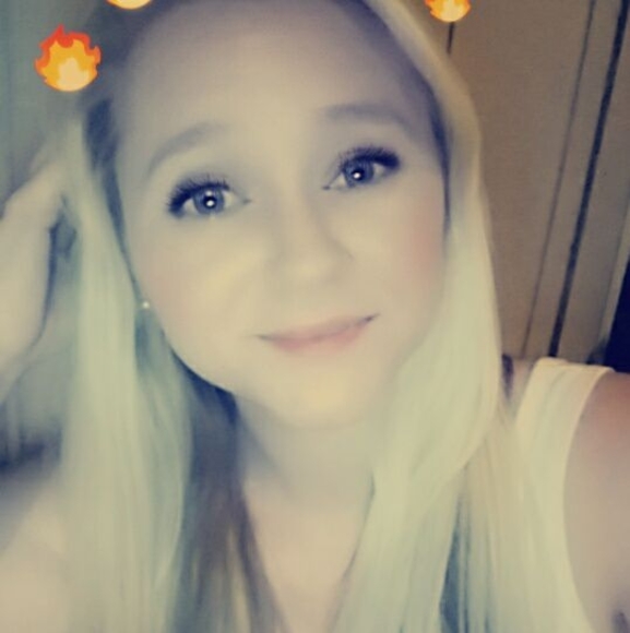 Profile Picture of Tiara Baize (@tiaradawn) on Poshmark