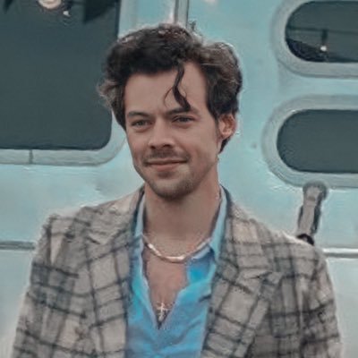 Profile Picture of 𝒊𝒔𝒂𝒃𝒆𝒍𝒍𝒆¹ᴰ (@goIdenhera) on Twitter