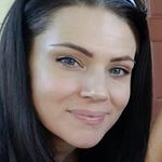 Profile Picture of Kerri Weaver (@kerried_away_designs) on Instagram