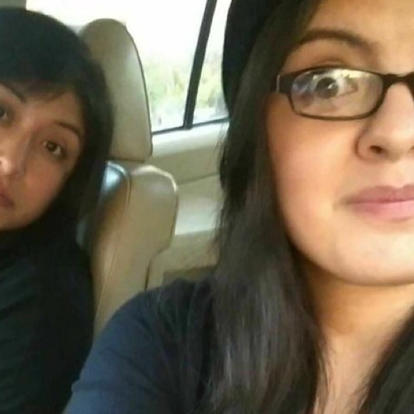 Profile Picture of Monique Campos (@nique92) on Poshmark