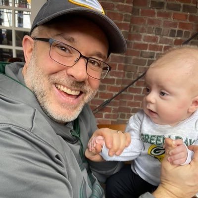 Profile Picture of Chris Heller (@clheller) on Twitter