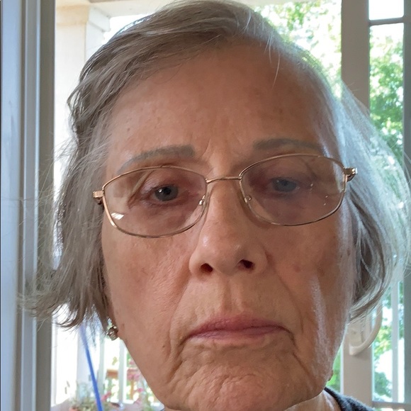 Profile Picture of Marianne Garrett (@mgarrett2949) on Poshmark