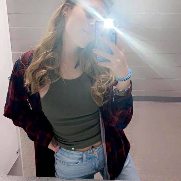 Profile Picture of Jade Roettger (@jaderoettger) on Poshmark