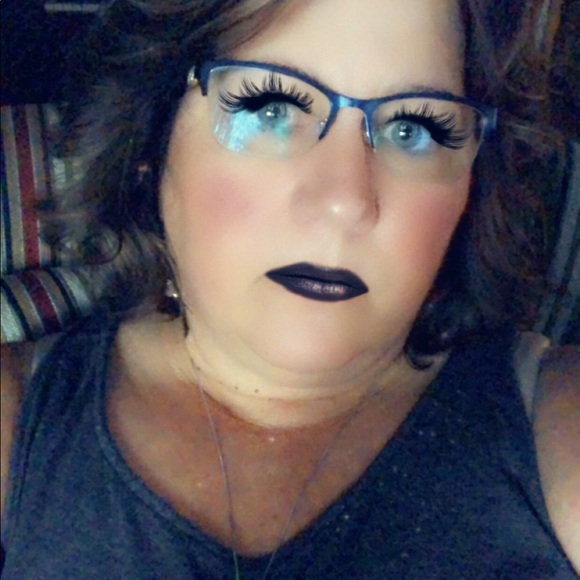 Profile Picture of Norma Kightlinger (@normak747) on Poshmark