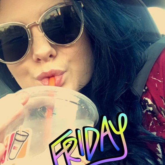 Profile Picture of Raina Perciak (@rperciak) on Poshmark