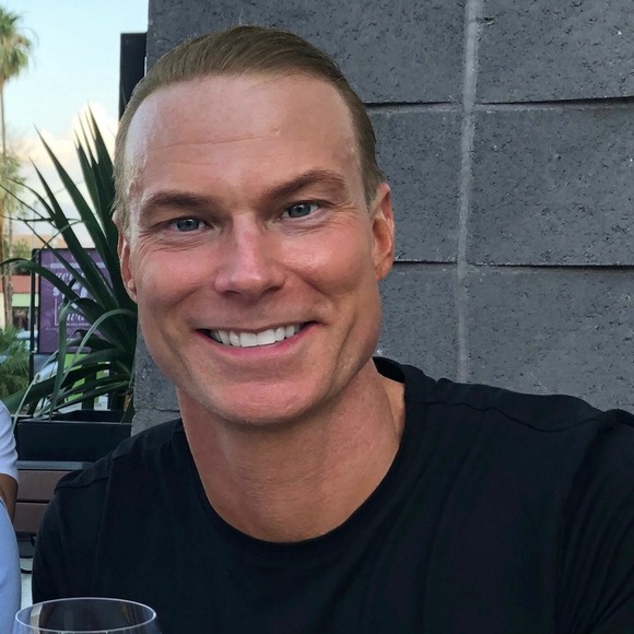 Profile Picture of Andy Vaughn (@andyvaughn) on Poshmark