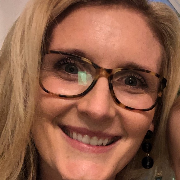 Profile Picture of Mary Finkey (@maryfinkey) on Poshmark