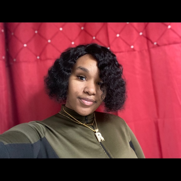 Profile Picture of Rena Cloman (@renacloman) on Poshmark