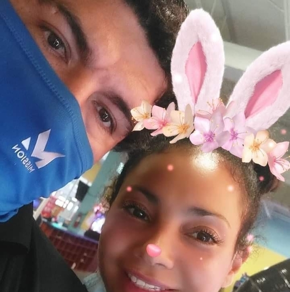 Profile Picture of Adan Robles (@elbuenroble) on Poshmark