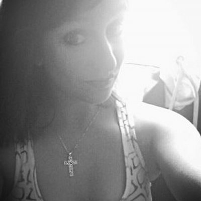 Profile Picture of Lara Marie Henry (@Larahenry74) on Twitter