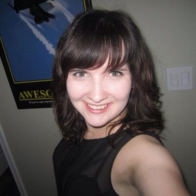 Profile Picture of Kelli Heinrich (@kellicarlene) on Twitter