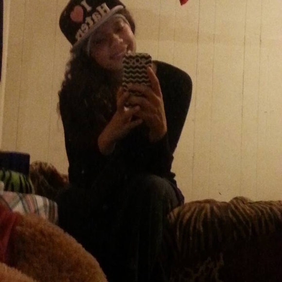 Profile Picture of Obey Jessie (@babiigurl9498) on Poshmark
