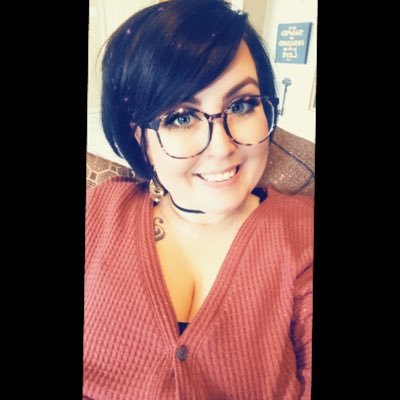 Profile Picture of Danielle Zepeda (@zepeda_danielle) on Twitter