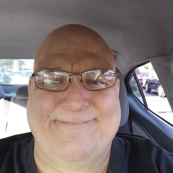 Profile Picture of Thomas Handzlik (@gaygourmet219) on Poshmark