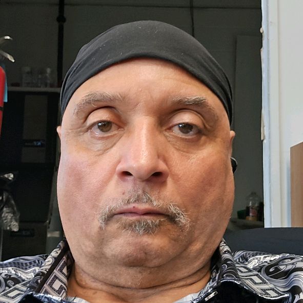 Profile Picture of Stephen Burden (@stephenburden2) on Tiktok
