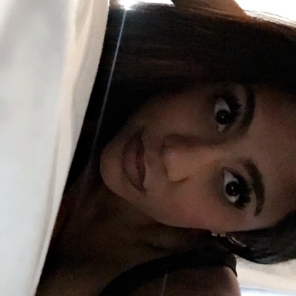 Profile Picture of Alyssa Dicroce (@alyssadicroce) on Poshmark