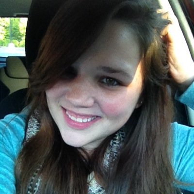 Profile Picture of Amanda Bledsoe (@Christmasgirl5) on Twitter