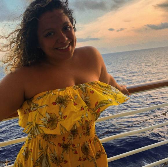 Profile Picture of Bryana Caraballo (@bry_caraballo) on Poshmark