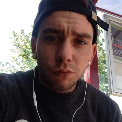 Profile Picture of #Aslan (@RobertAslan) on Twitter