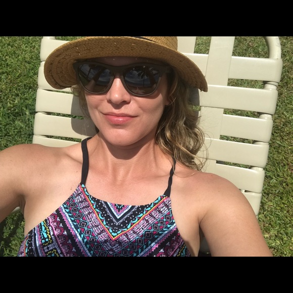 Profile Picture of Sadie Wallenberg (@sadyshadow) on Poshmark