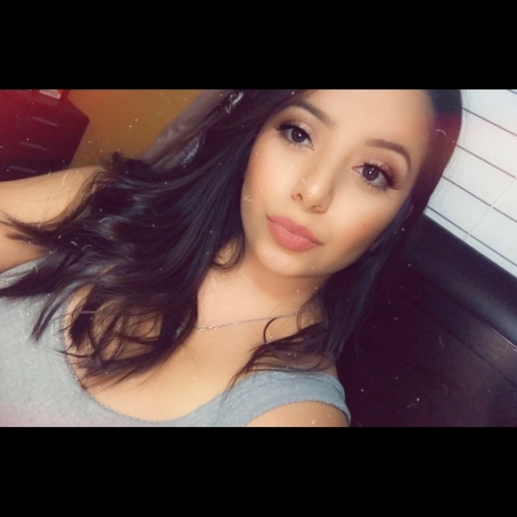 Profile Picture of Sarah Limon (@_sarah167) on Poshmark