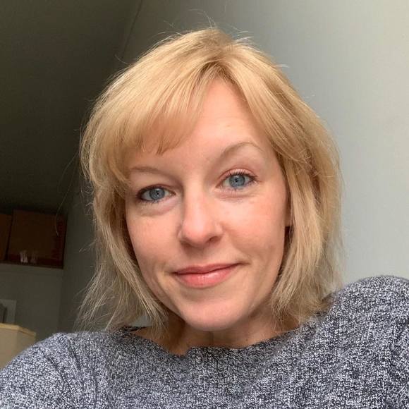 Profile Picture of Pam Roberts (@pamroberts3240) on Poshmark