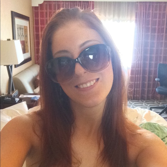 Kate Koslik - Poshmark Profile Picture of Kate Koslik (@ckoslik) on Poshmark
