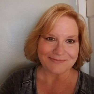 Profile Picture of Mary Lucas (@MMLucas64) on Twitter