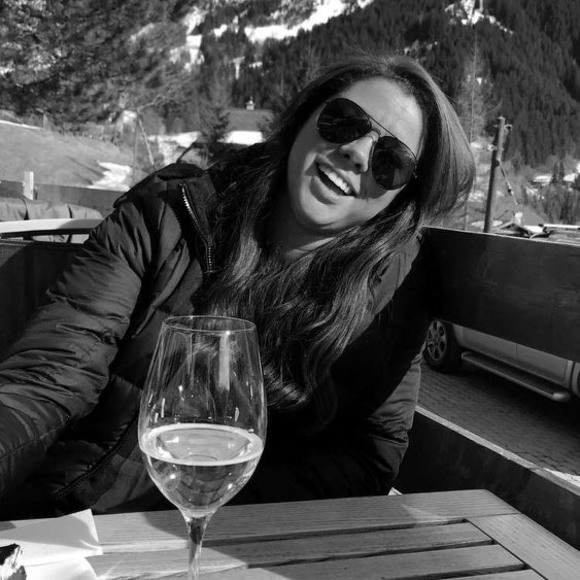 Profile Picture of Laura Maciosek (@lauralee122) on Poshmark