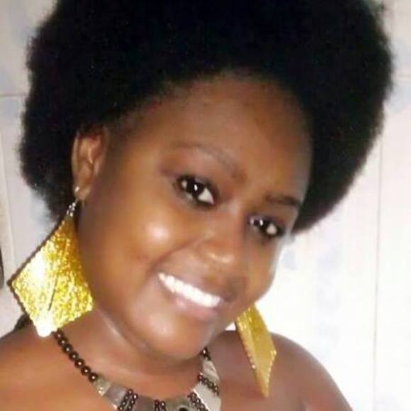 Profile Picture of Bola Azor (@boladecembre) on Poshmark
