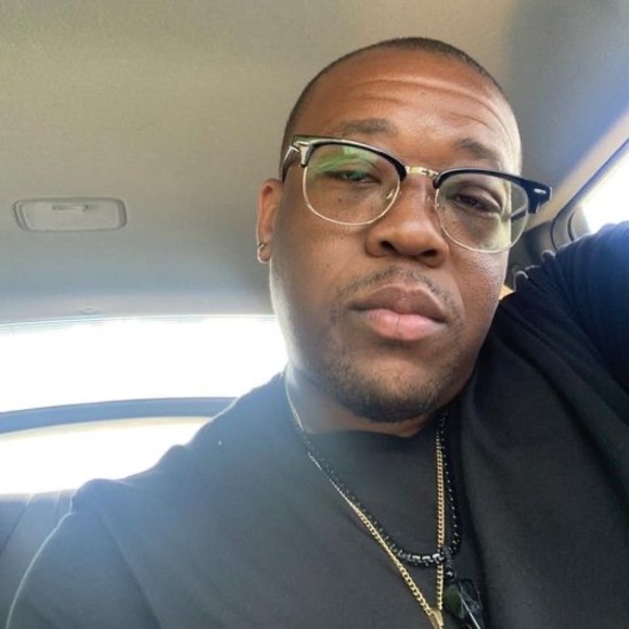 Jasper Benjamin jr. - Poshmark Profile Picture of Jasper Benjamin jr. (@jasgoldin) on Poshmark