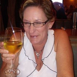 Profile Picture of Robin Fields (@robin.fields.752) on Facebook