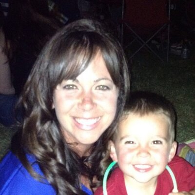 Profile Picture of Lindsey Herbert (@LynzHerb) on Twitter