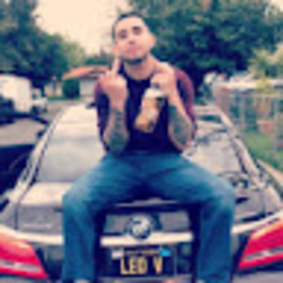 Profile Picture of Vincent Campos (@theleov49) on Poshmark