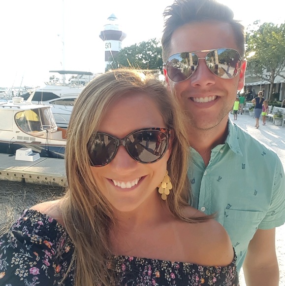 Profile Picture of Sarah Palmer (@slpalmer220) on Poshmark