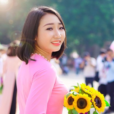 Profile Picture of Trinh Thoa (@ThoaLinhVi) on Twitter
