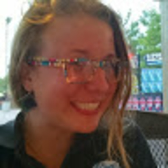 Profile Picture of Kim Crystal (@kimtruedson) on Poshmark