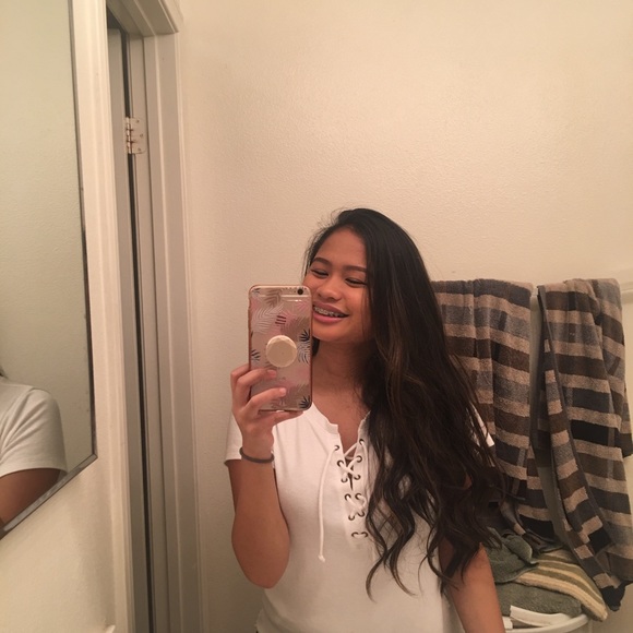 Profile Picture of Isabelle Bancod (@isabellevnb) on Poshmark