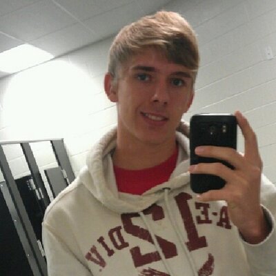 Profile Picture of Dustin Ragan (@DustyBabii0102) on Twitter