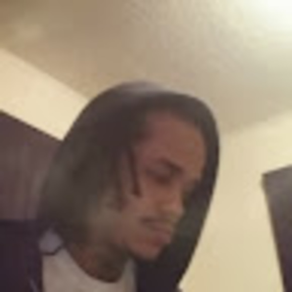 Profile Picture of Joshua Sparrow (@joshua_s32805) on Poshmark