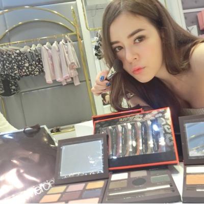 Profile Picture of Katheryn Lee (@@BabyRassa) on Twitter