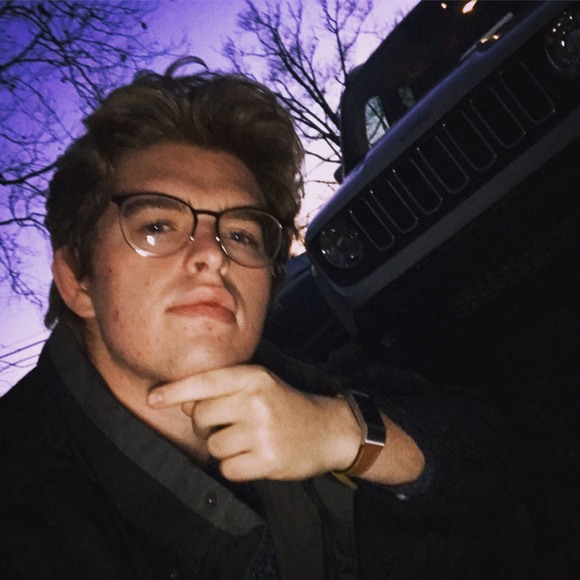 Profile Picture of James Scallon (@augelmir) on Poshmark