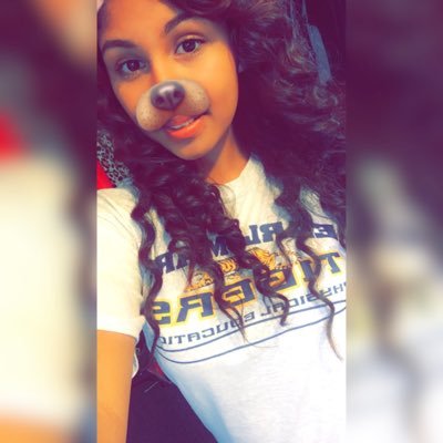 Profile Picture of Amy Padron Chavez (@amy_chavez1234) on Twitter