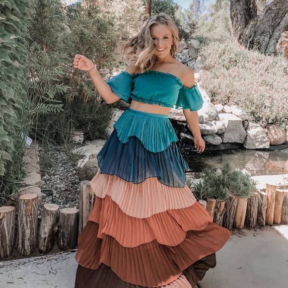 Bailey Holmes - Poshmark Profile Picture of Bailey Holmes (@bayyy_holmes) on Poshmark