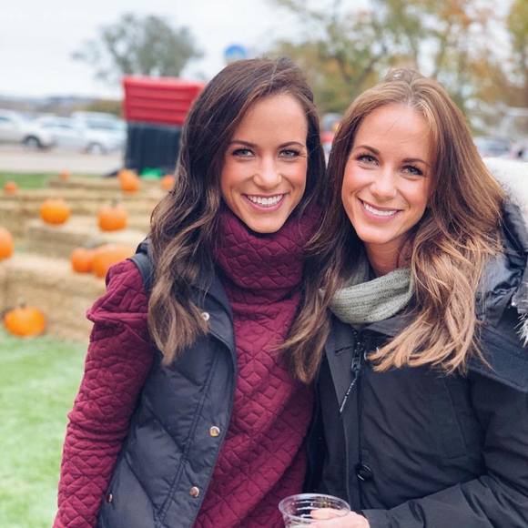 Profile Picture of Ashley Kenkel (@ashleykenkel) on Poshmark