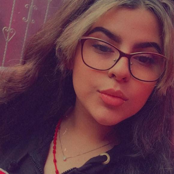 Profile Picture of Gisel Diaz (@gdiaz26457) on Poshmark