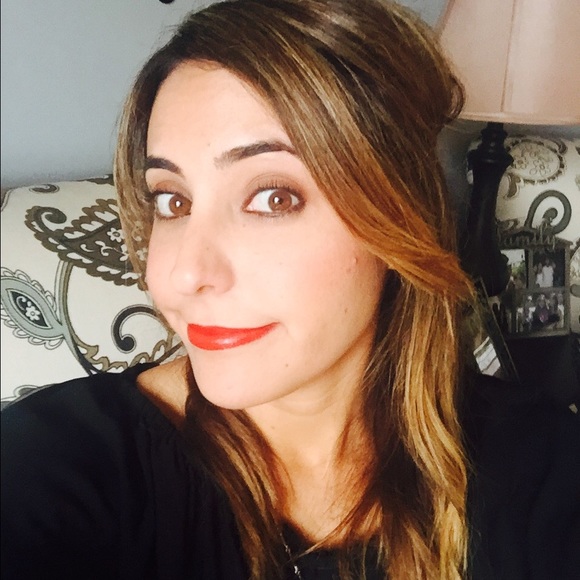 Profile Picture of Lisette Sanchez (@lisette30) on Poshmark