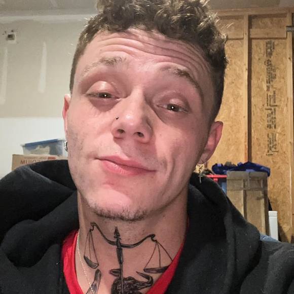 Profile Picture of Christopher Cosgray (@fatexc) on Poshmark