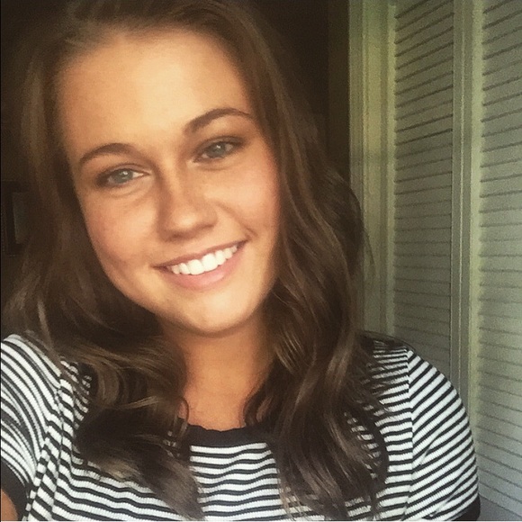 Profile Picture of Savannah Conder (@savsavchick) on Poshmark