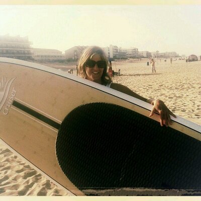 Profile Picture of Leah Calvert (@leahmcalvert) on Twitter